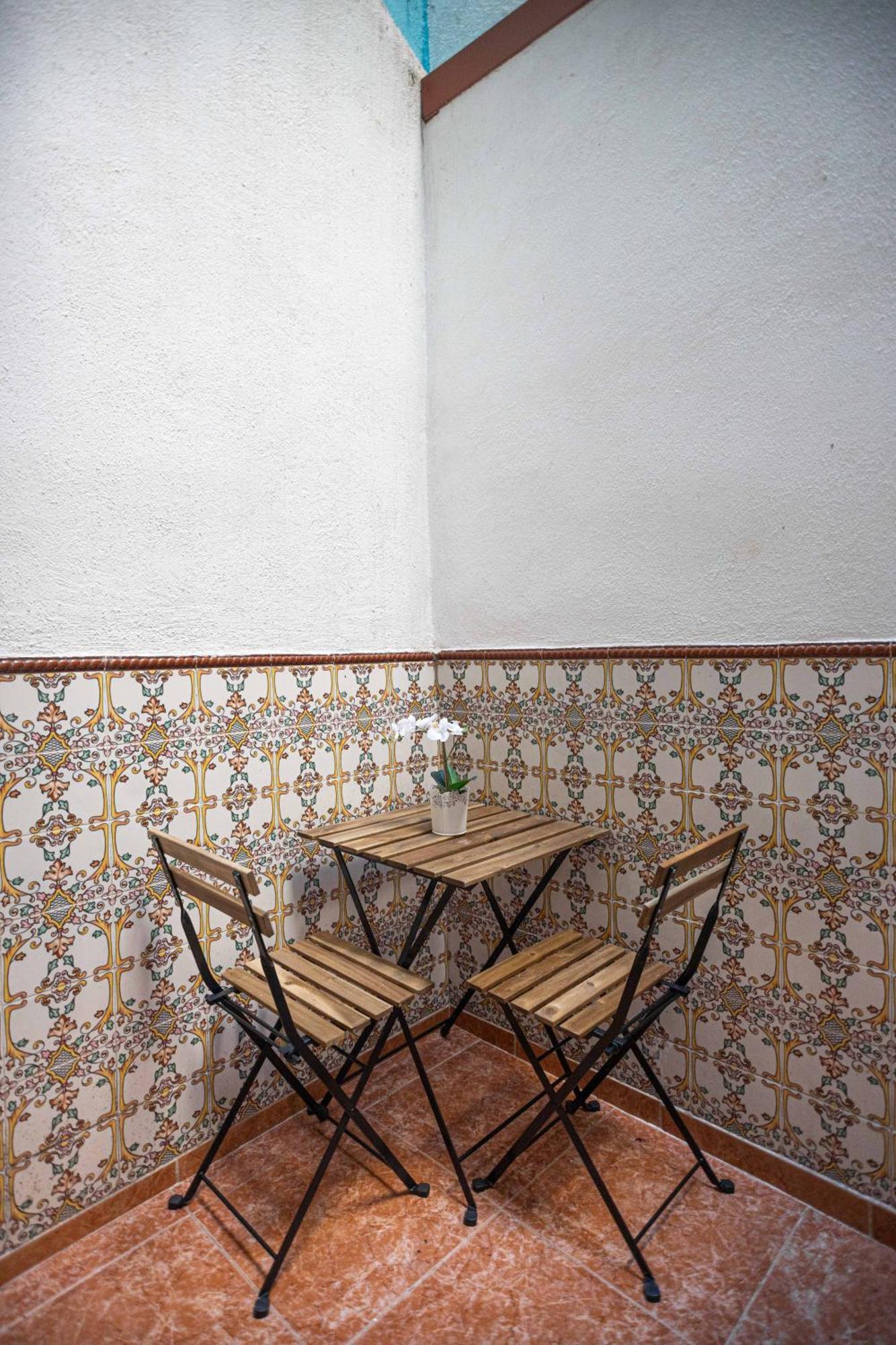 Local House *